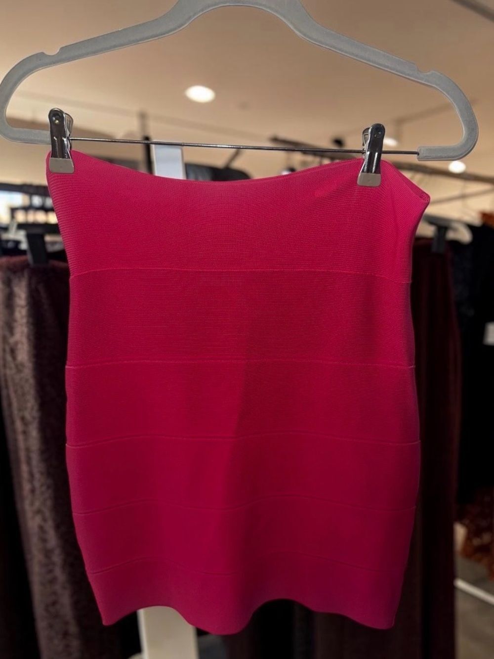 BCBG Maxazria Simone Turkish Rose Pink Bandage Skirt. Size Medium.